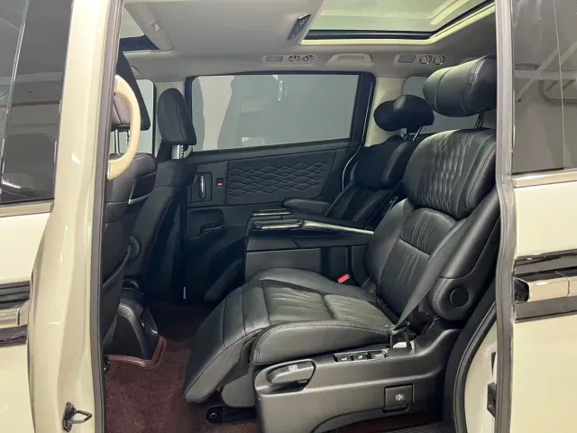 Honda Elysion — Фото автомобиля 6