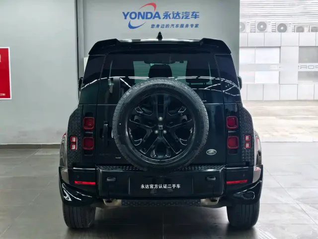 Land Rover Defender — Фото автомобиля 3