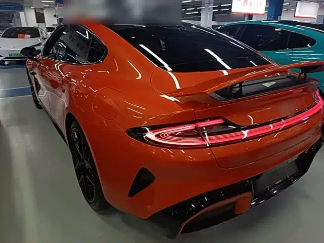 Xiaomi SU7 — Фото автомобиля 4