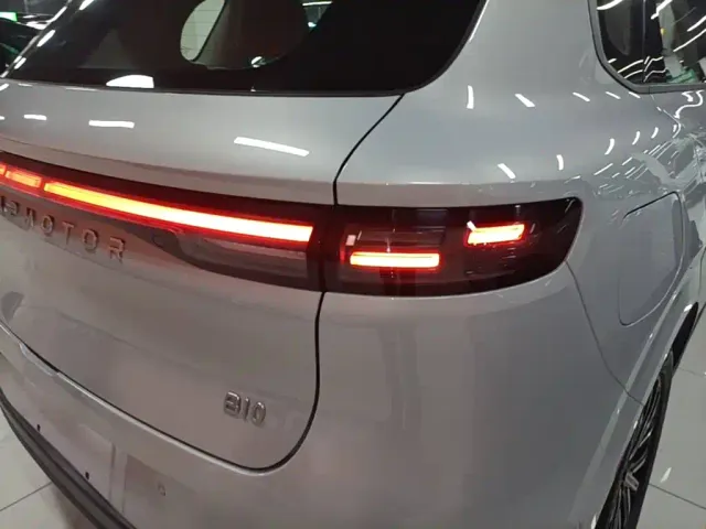 Leapmotor B10 — Фото автомобиля 7