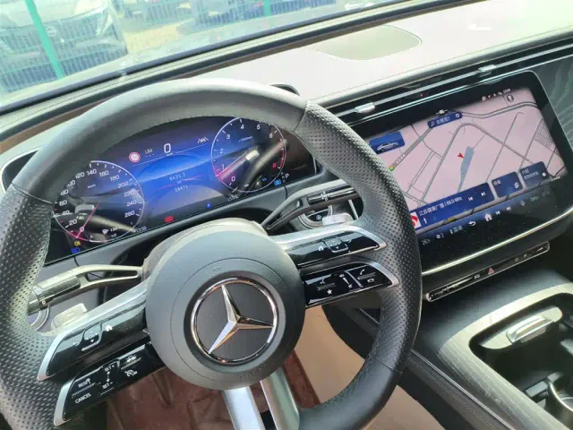 Mercedes-Benz E-Class — Фото автомобиля 13