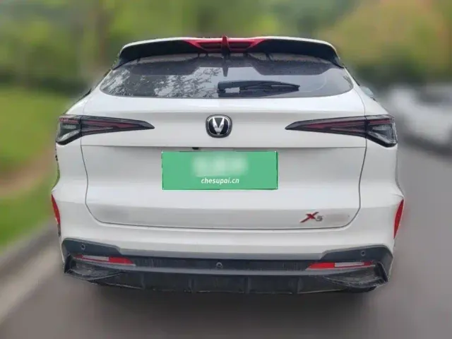Changan X5 Plus — Фото автомобиля 24