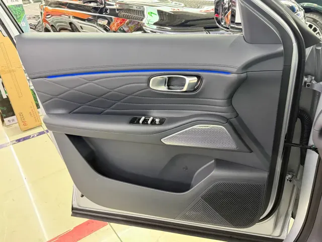 Geely Galaxy Starship 7 EM-i — Фото автомобиля 14