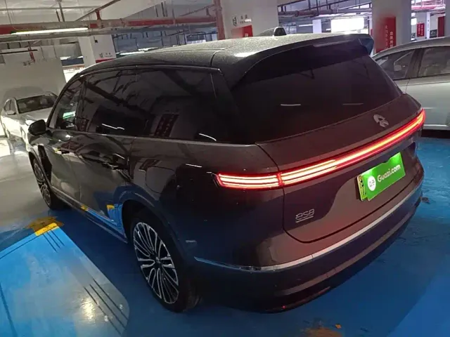Nio ES8 — Фото автомобиля 4