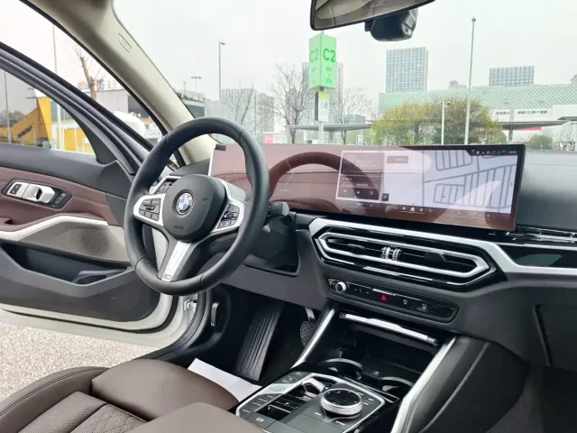 BMW 3 Series — Фото автомобиля 18
