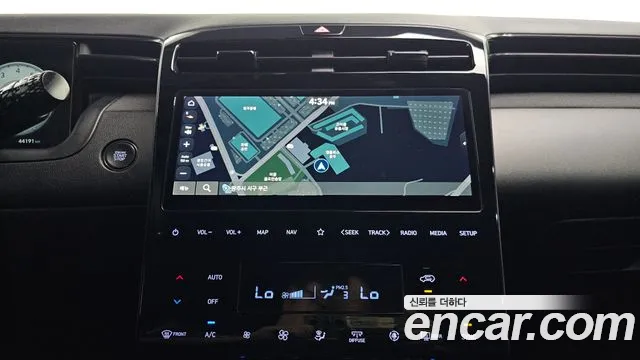 Hyundai Tucson Tucson (NX4) Бензин 1.6 турбо 2WD — Фото автомобиля 13
