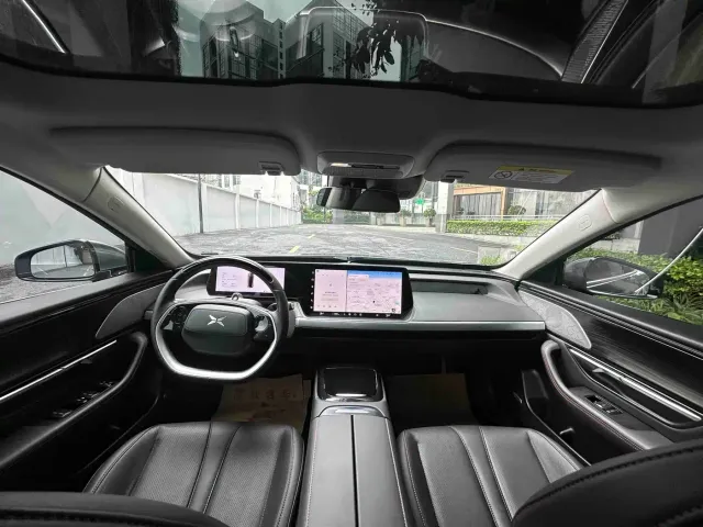 Xpeng P7 — Фото автомобиля 21