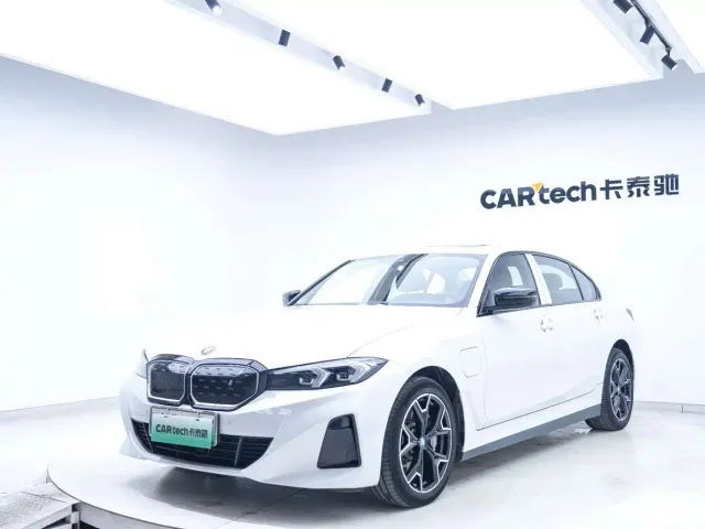 BMW i3 — Фото автомобиля 9