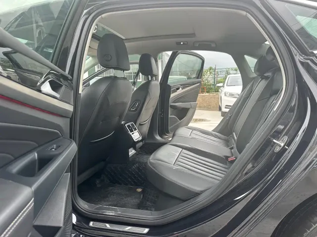 Volkswagen Passat — Фото автомобиля 6