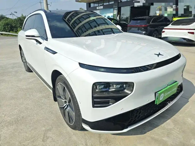 Xpeng G9 — Фото автомобиля 3