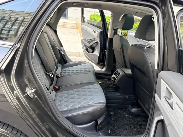 Volkswagen Sagitar — Фото автомобиля 7