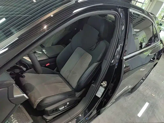 Audi A6L — Фото автомобиля 14