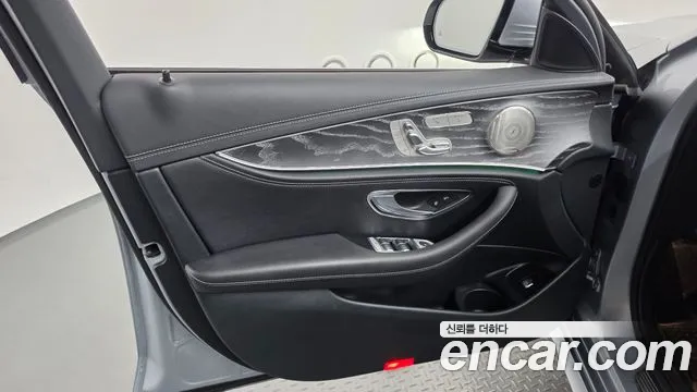 Mercedes-Benz E-Class W213 — Фото автомобиля 13