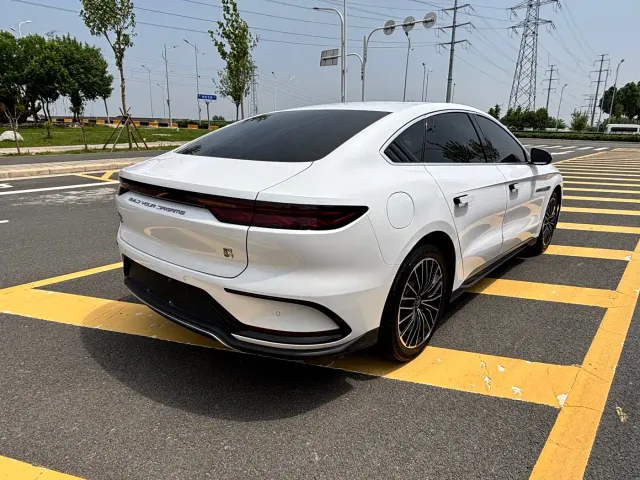 BYD Han — Фото автомобиля 19