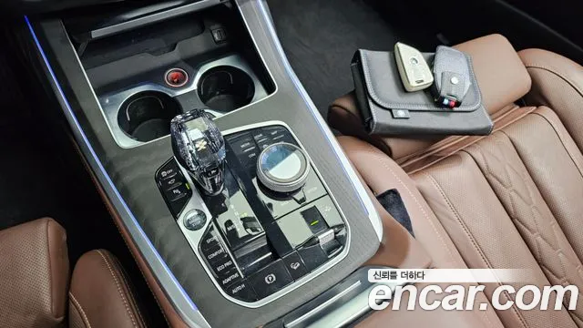 BMW X7 — Фото автомобиля 9