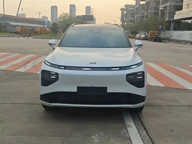 Xpeng G9 — Фото автомобиля 2