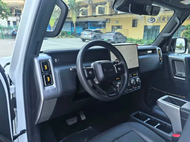 iCAR V23 — Фото автомобиля 13