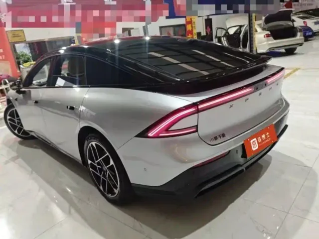 Xpeng P7+ — Фото автомобиля 3