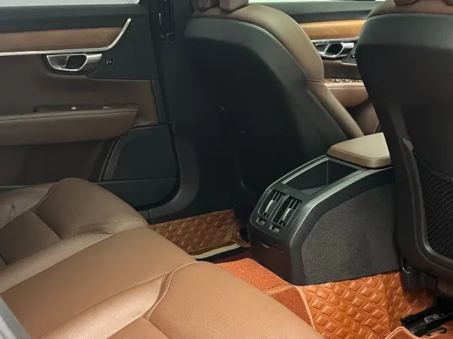 Volvo S90 — Фото автомобиля 18
