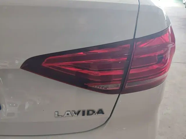 Volkswagen Lavida — Фото автомобиля 7