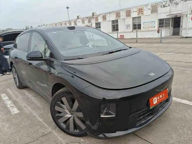 Li Auto i6 — Фото автомобиля 2
