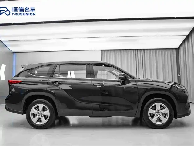 Toyota Highlander — Фото автомобиля 4