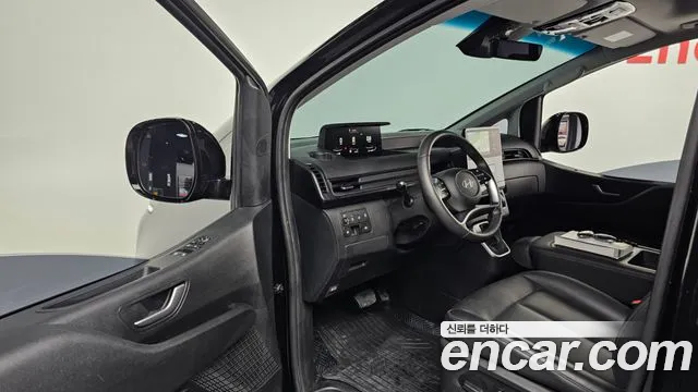 Hyundai Staria Staria 4WD Tourer 9 мест — Фото автомобиля 10