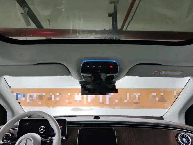 Mercedes-Benz EQE SUV — Фото автомобиля 22