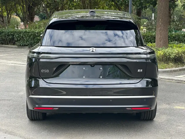 Nio ES8 — Фото автомобиля 5