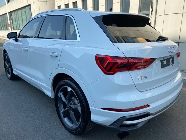 Audi Q3 — Фото автомобиля 23