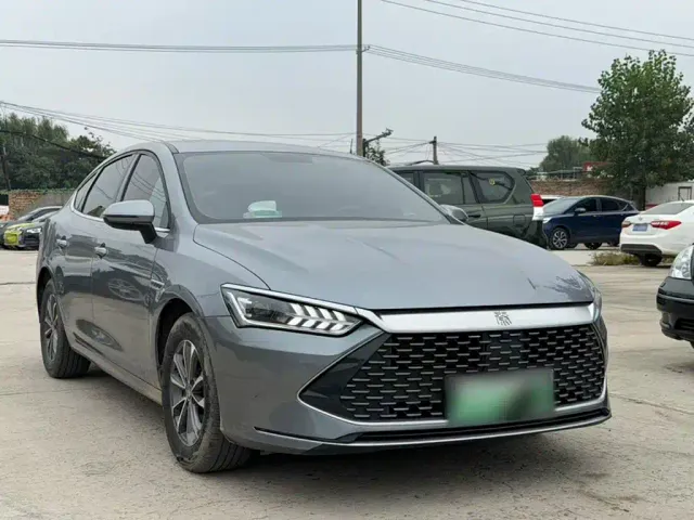 BYD Qin PLUS — Фото автомобиля 23