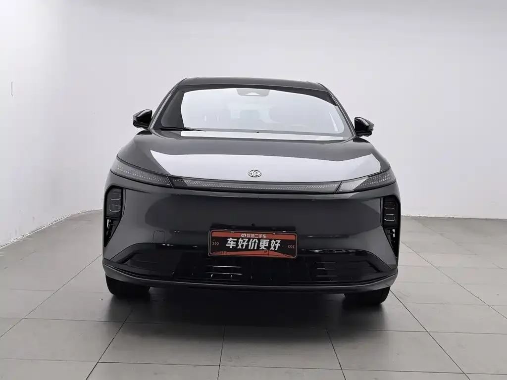 Dongfeng Aeolus Dongfeng Aeolus L8 2025 Plug-in Hybrid — Фото автомобиля 3