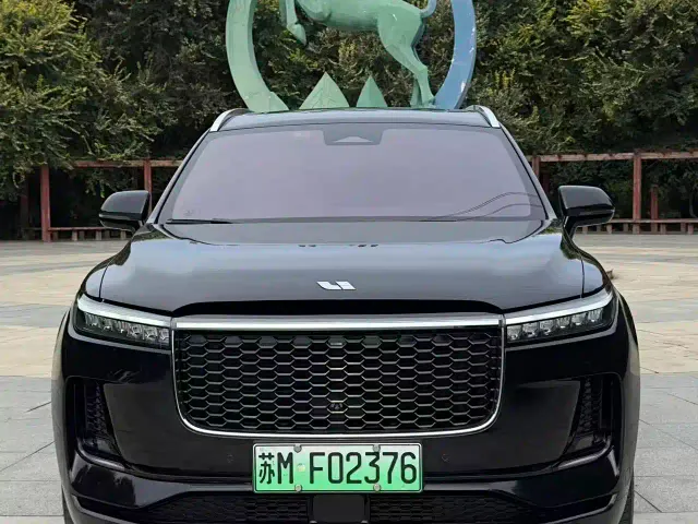 Li Auto ONE — Фото автомобиля 4