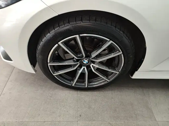 BMW 3 Series — Фото автомобиля 22