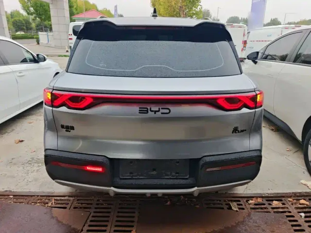 BYD Yuan UP — Фото автомобиля 5