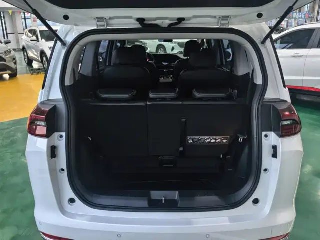 GAC Trumpchi M6 — Фото автомобиля 4