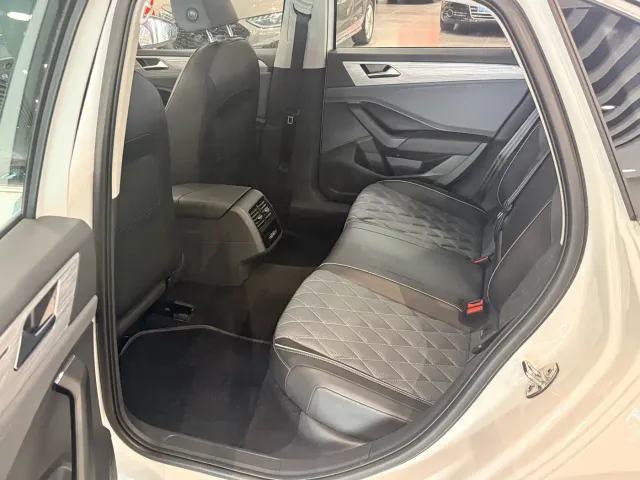 Volkswagen Sagitar — Фото автомобиля 5
