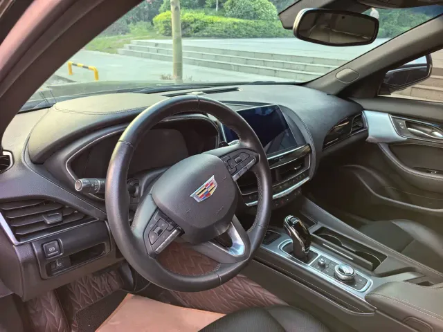 Cadillac CT5 — Фото автомобиля 15