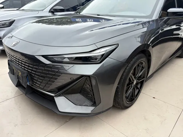 Фотография автомобиля — Changan UNI-V