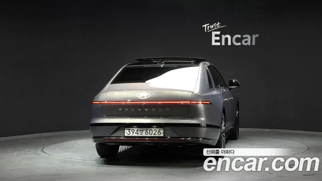 Hyundai Grandeur Grandeur (GN7) 2.5 Бензин 2WD — Фото автомобиля 4