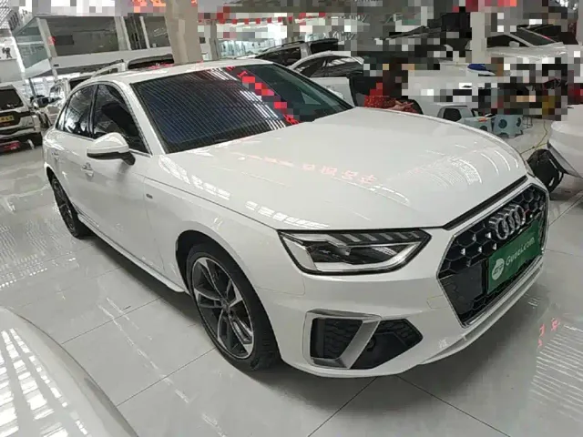 Audi A4L — Фото автомобиля 3