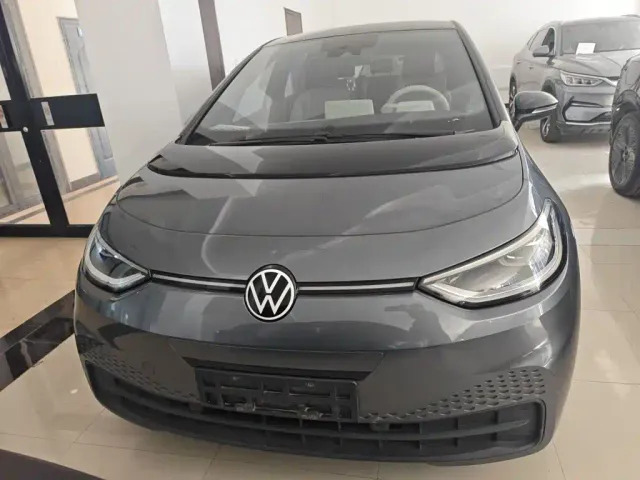 Volkswagen ID.3 — Фото автомобиля 4