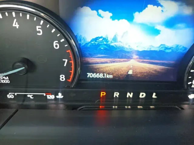 Ford Escape — Фото автомобиля 5