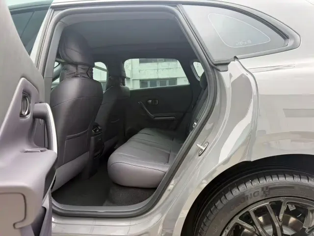 Leapmotor Lafa 5 — Фото автомобиля 6