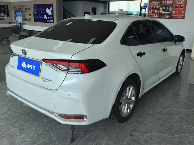 Toyota Corolla — Фото автомобиля 3