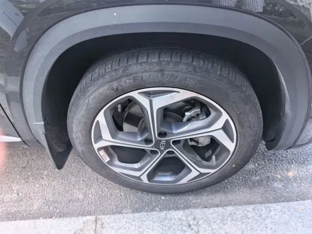 Geely Xingyue L — Фото автомобиля 21