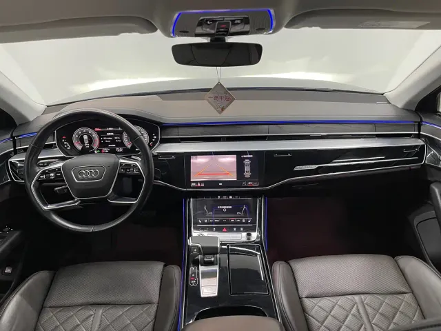 Audi A8 — Фото автомобиля 11