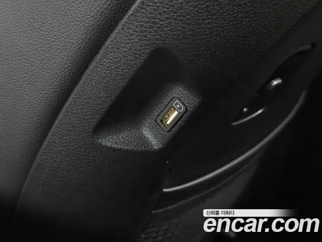 Kia Canival Carnival 4 поколение Бензин 9 мест Prestige — Фото автомобиля 11