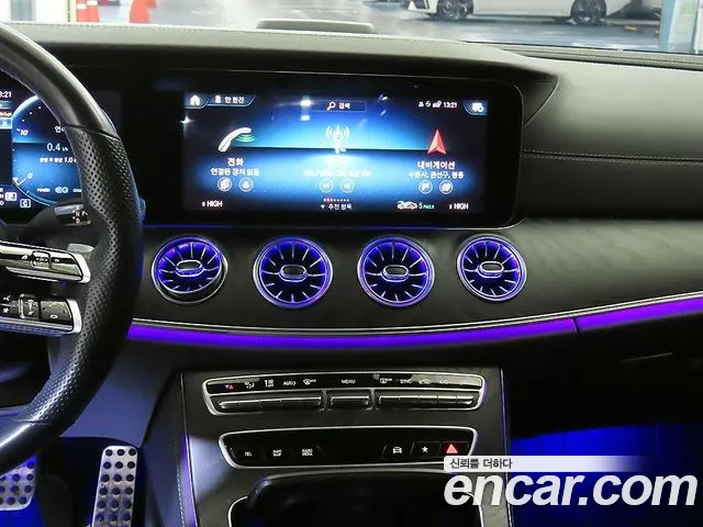 Mercedes-Benz CLS-Class — Фото автомобиля 11