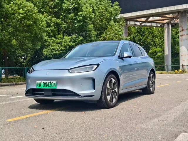 Фотография автомобиля — Aito M5